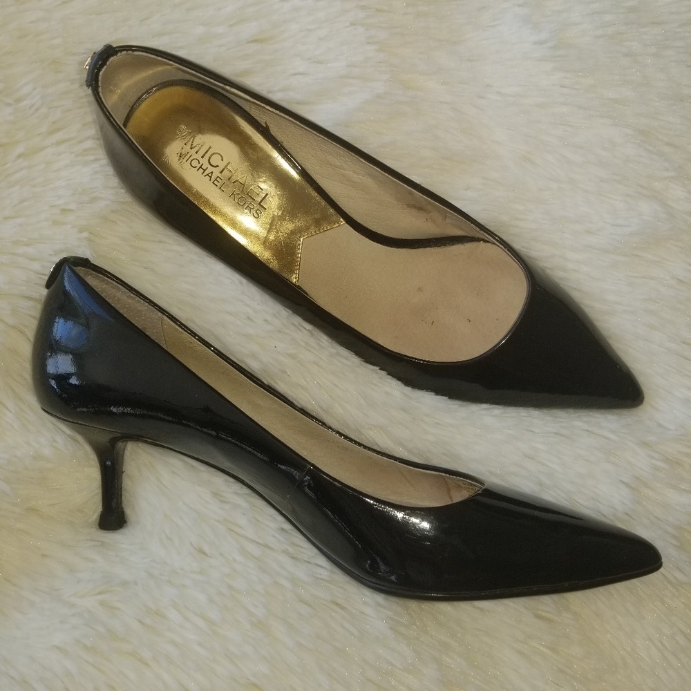 Michael Kors Black Patent Kitten Pump Size 7